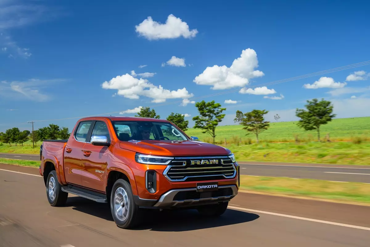 Nova Ram Dakota Laramie 2026