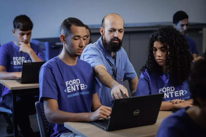 Ford Enter Terceira Turma