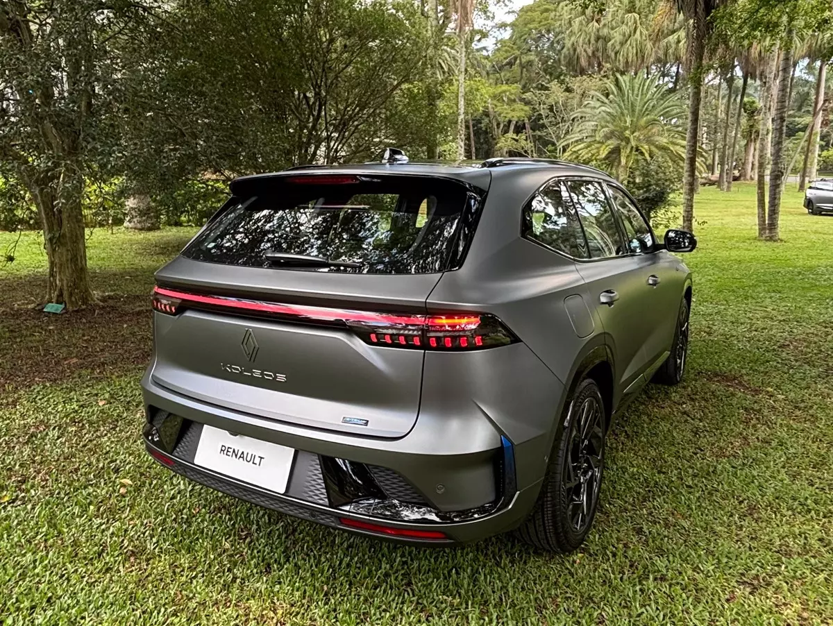 Novo Renault Koleos E-Tech Spirit Alpine 