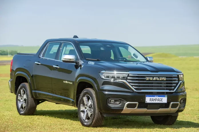 Foto | Ram/Divulgação - Versão Laramie com motor 2.0 Turbo Gasolina deixou de ser ofertada na linha 2026, agora retorna como flex na gama 2027