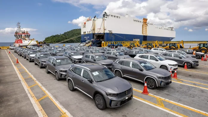 Primeiro Lote de Renault Koleos Full Hybrid E-Tech Desembarca no Brasil