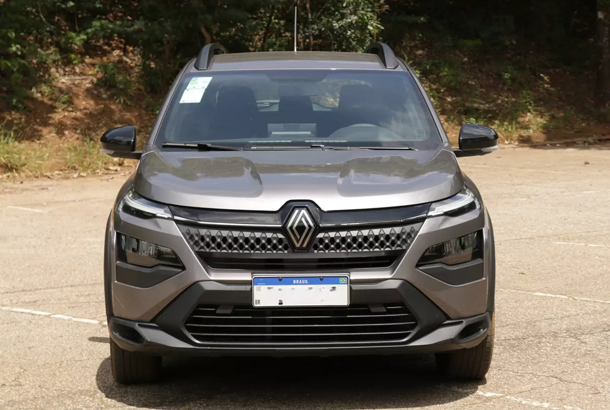 Renault Kardian Evolution MT 2026 de frente na cor Cinza Cassiopée
