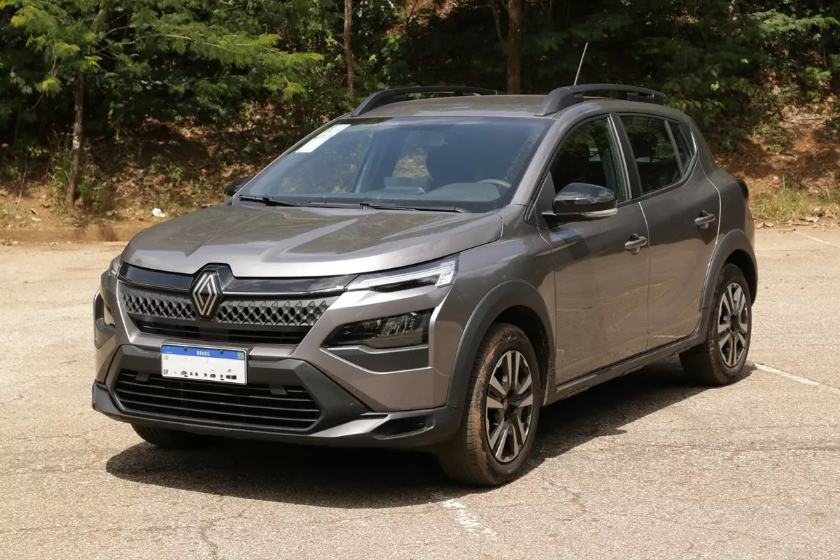 Renault Kardian Evolution MT 2026 de frente na cor Cinza Cassiopée
